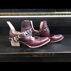 Freebird by Steve Madden Blade Shoe size 7